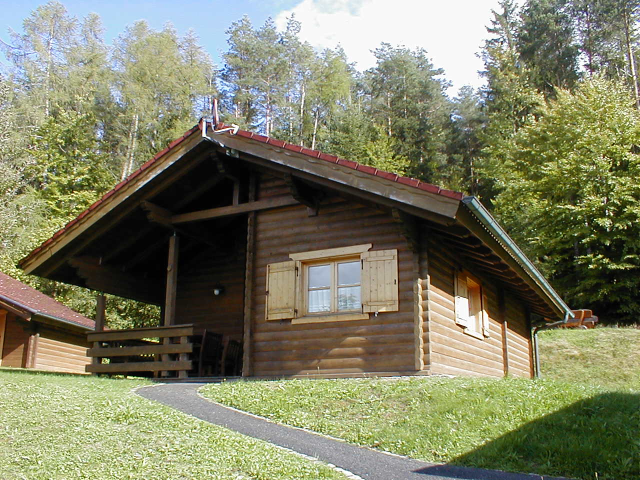 November im Feriendorf Ferienhaus - Allergiker Ferienwohnung - Blockhaus in Stamsried / Bayerischer Wald 
      / Oberpfalz